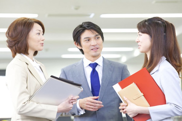 Thông dịch tiếng Hàn hiện có mức lương rất cao trong các vị trí dịch